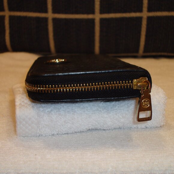 Tory Burch Robinson Floral Perforated Wallet GOOD CONDITION! - Picture 7 of 14